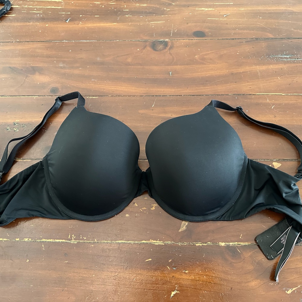 Black Victoria’s Secret Bra